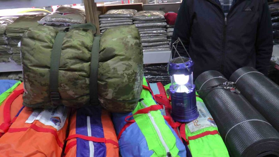 Deprem Korkusu Çadıra Talebi Arttırdı