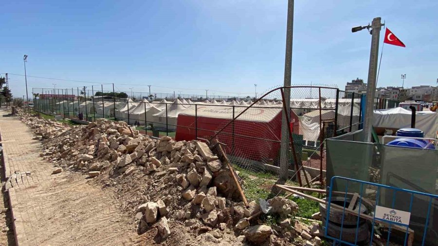 Asat Hatay Kırıkhan’da Sahra Hastanesine Su Verdi