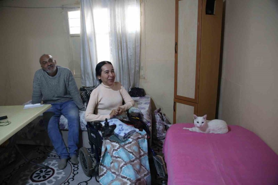 Ev Sahibi Evi Satışa Çıkardı, Depremzede Aile Çaresiz Kaldı