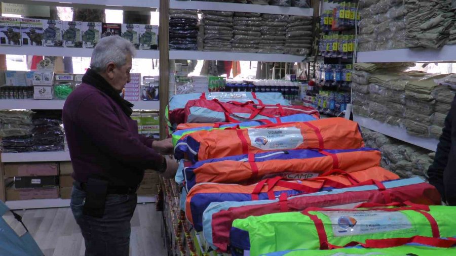 Deprem Korkusu Çadıra Talebi Arttırdı