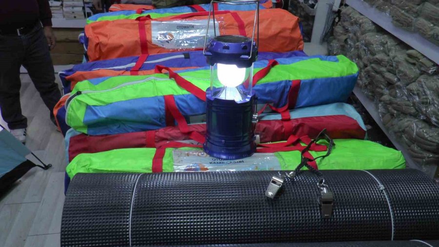 Deprem Korkusu Çadıra Talebi Arttırdı