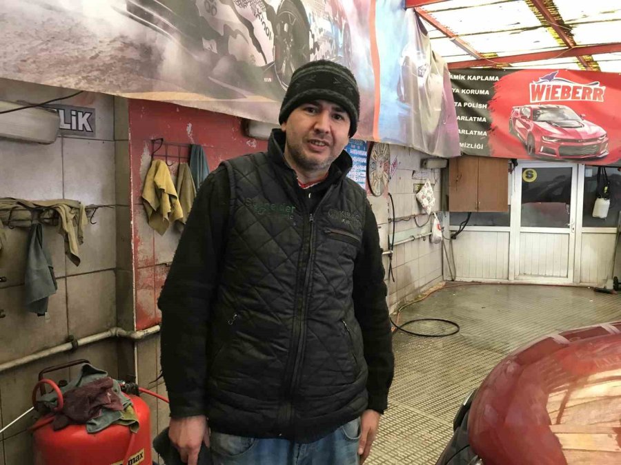 Havalar Soğuyunca Oto Yıkama İşleri Bıçak Gibi Kesildi