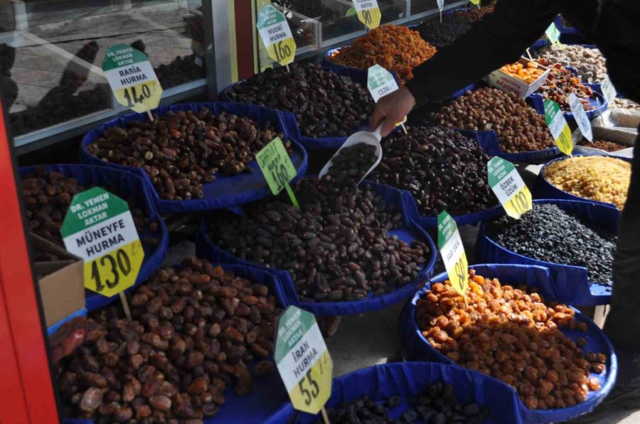 Ramazan Hazırlıkları Başlayınca Hurma Satışları Arttı