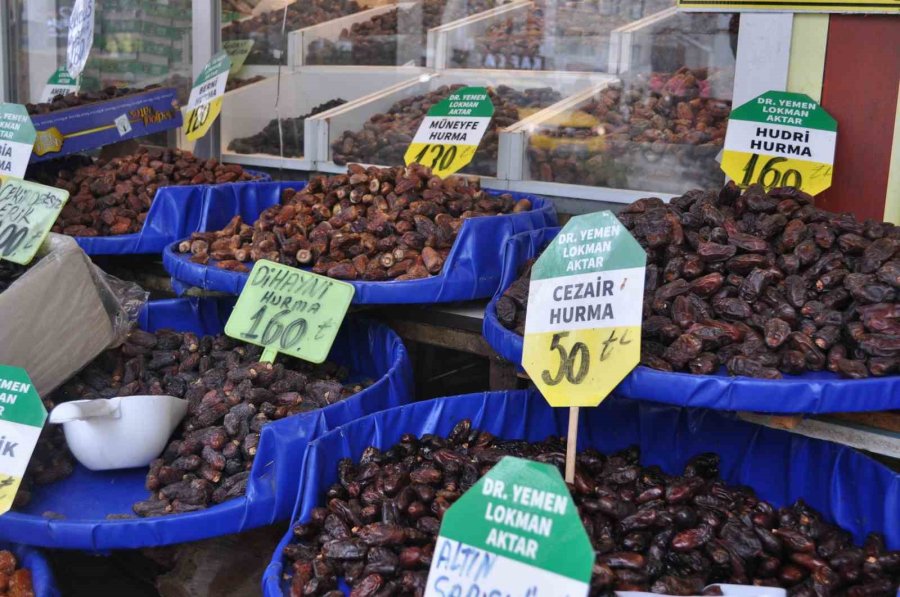 Ramazan Hazırlıkları Başlayınca Hurma Satışları Arttı