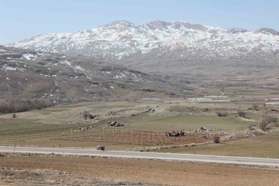 Büyükşehir’den Korkuteli Bahçeyaka Mahallesi’ne Ges Projesi