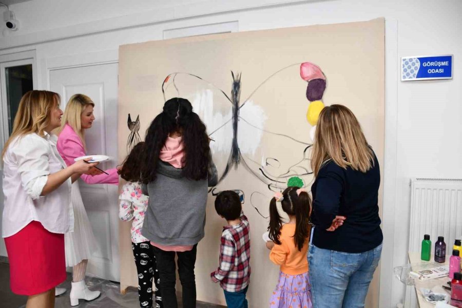 Depremzede Çocuklar İçin Resim Etkinliği Düzenlendi