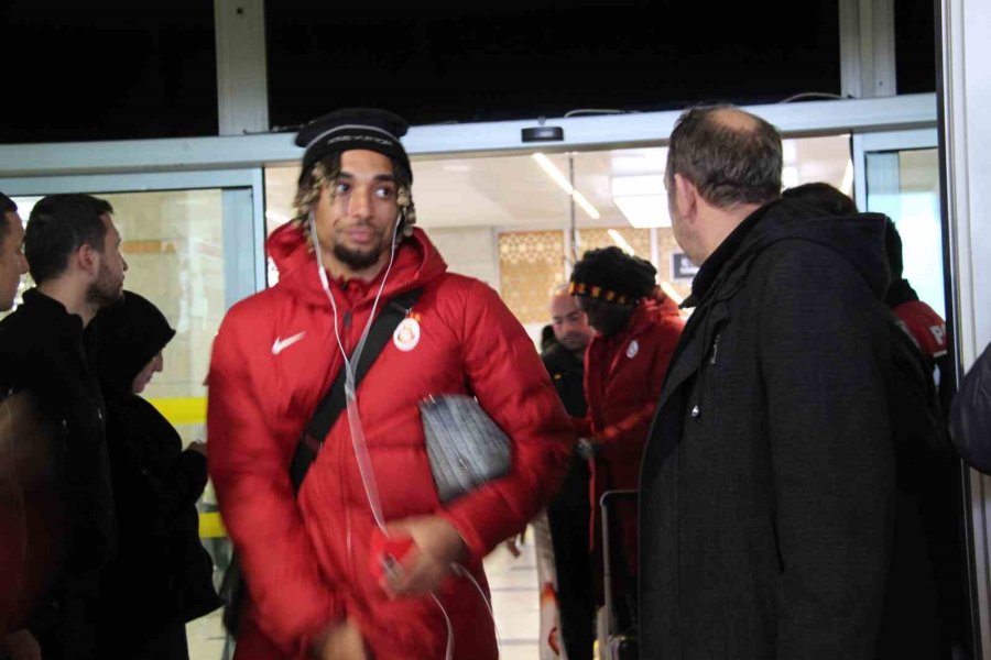 Galatasaray Kafilesi Konya’ya Geldi