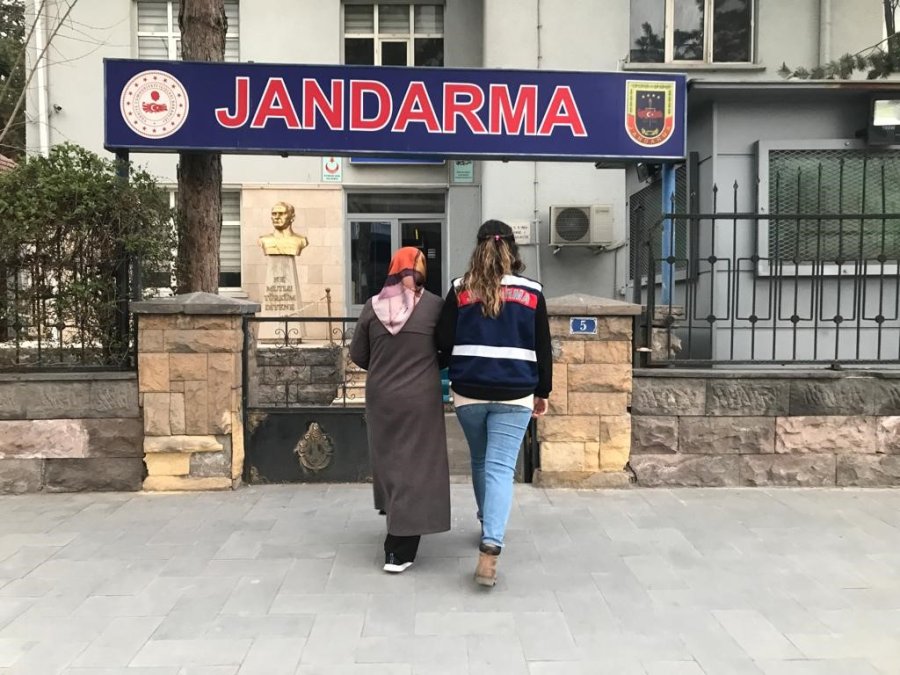 Fetö Üyeliğinden Cezası Bulunan Kadın Yakalandı