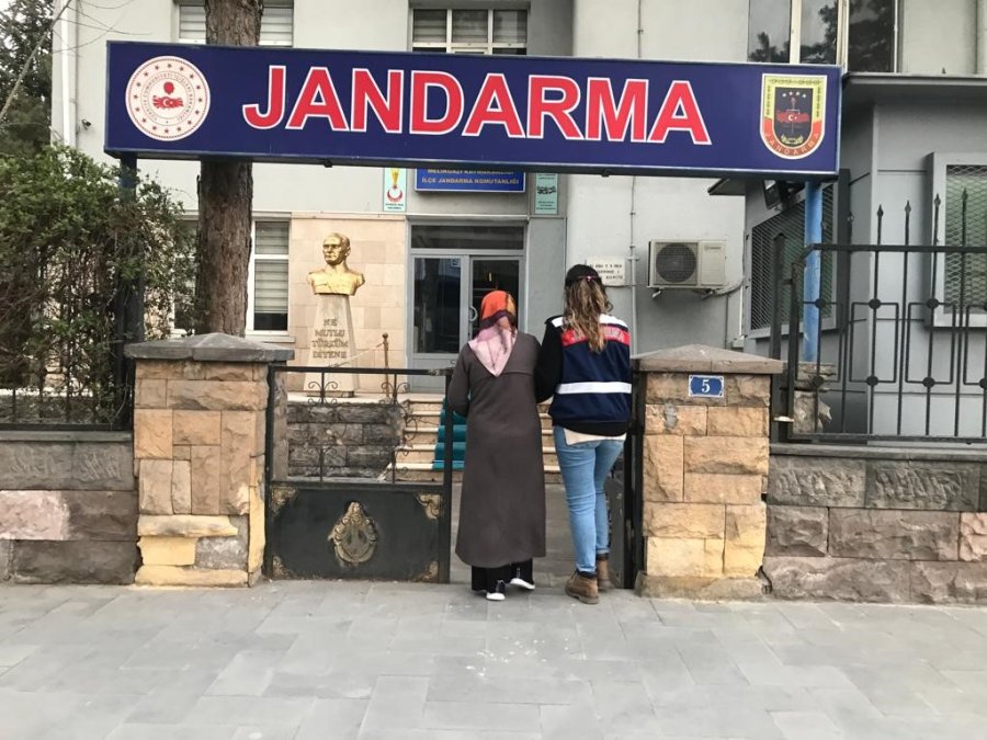 Fetö Üyeliğinden Cezası Bulunan Kadın Yakalandı