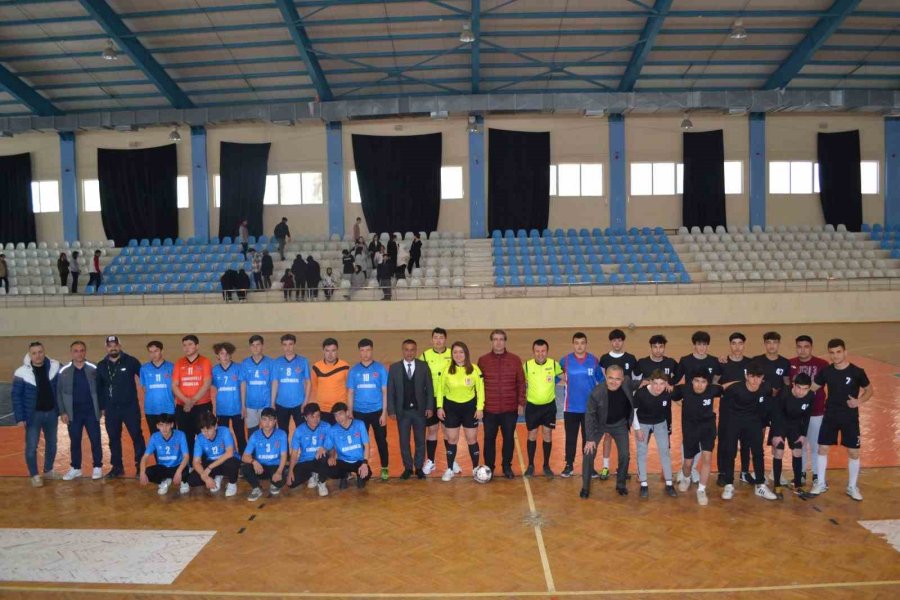 Korkuteli’nde Futsal Müsabakaları Sona Erdi