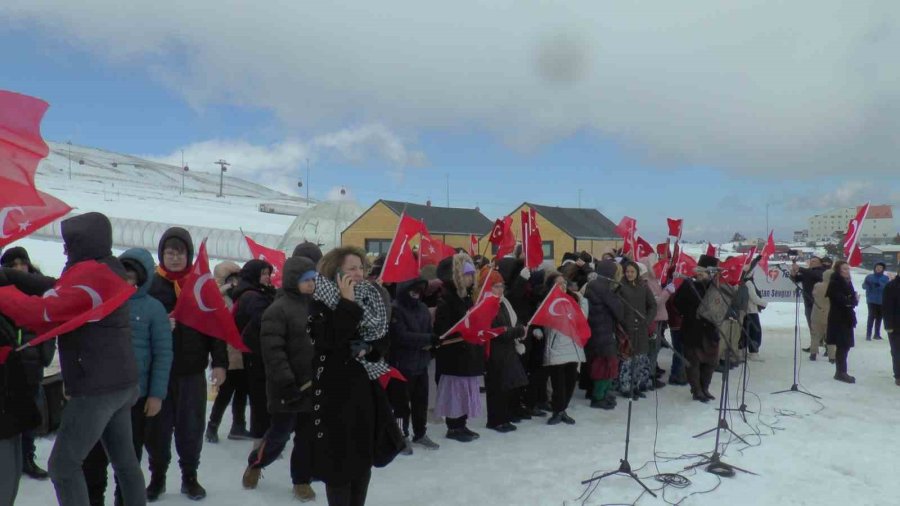 Öğrencilerden Erciyes’te ‘vatan Sevgisi Yürüyüşü’