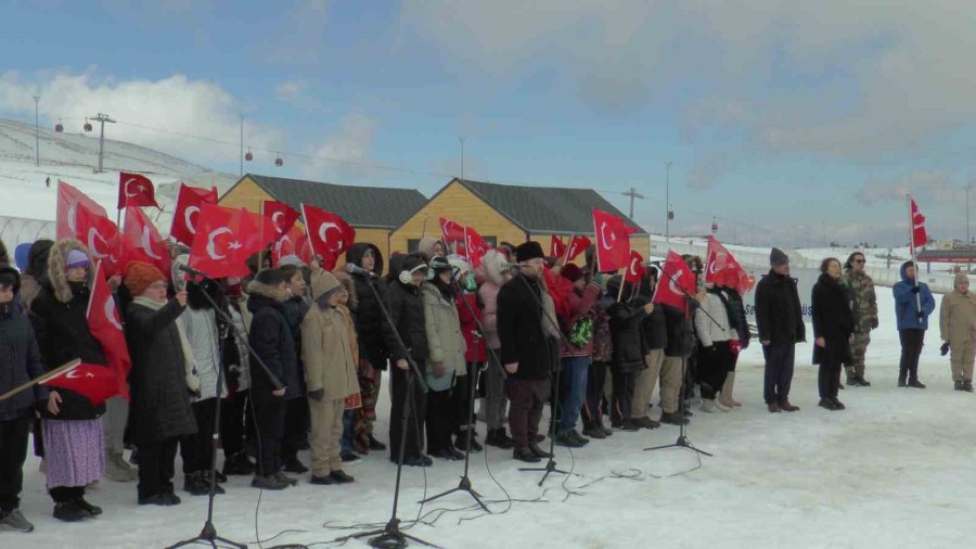 Öğrencilerden Erciyes’te ‘vatan Sevgisi Yürüyüşü’
