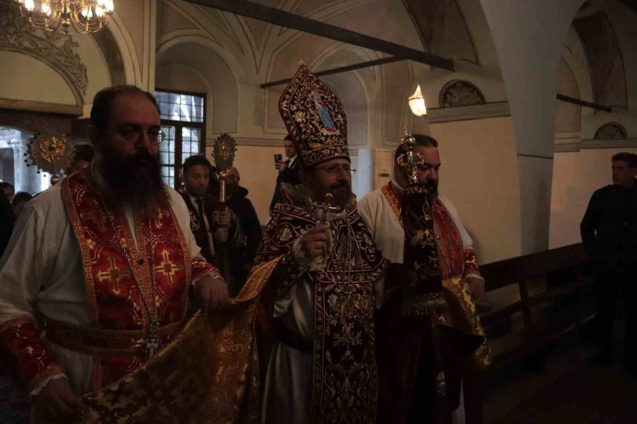 Miçing Ayininde Depremzedelere Dua