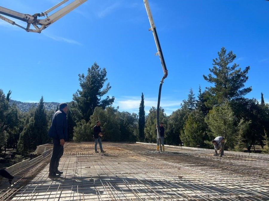 Akseki’de Mezarlık Hizmet Binası Yapılıyor