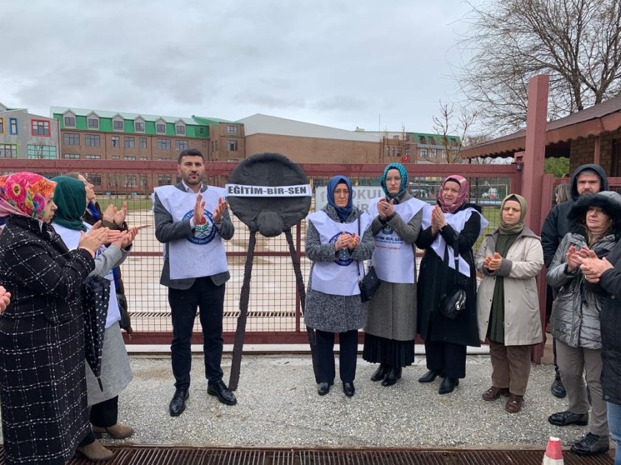 Eskişehir’de Başörtü Zulmü İddiası