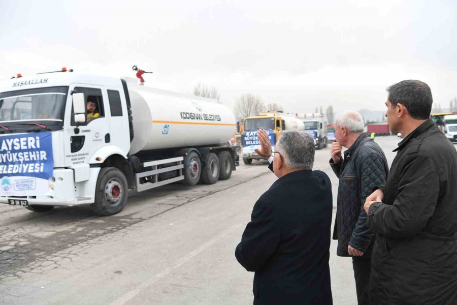 Kayseri’den Sel Bölgesine 11 Araç Uğurlandı