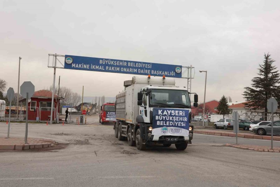 Kayseri’den Sel Bölgesine 11 Araç Uğurlandı