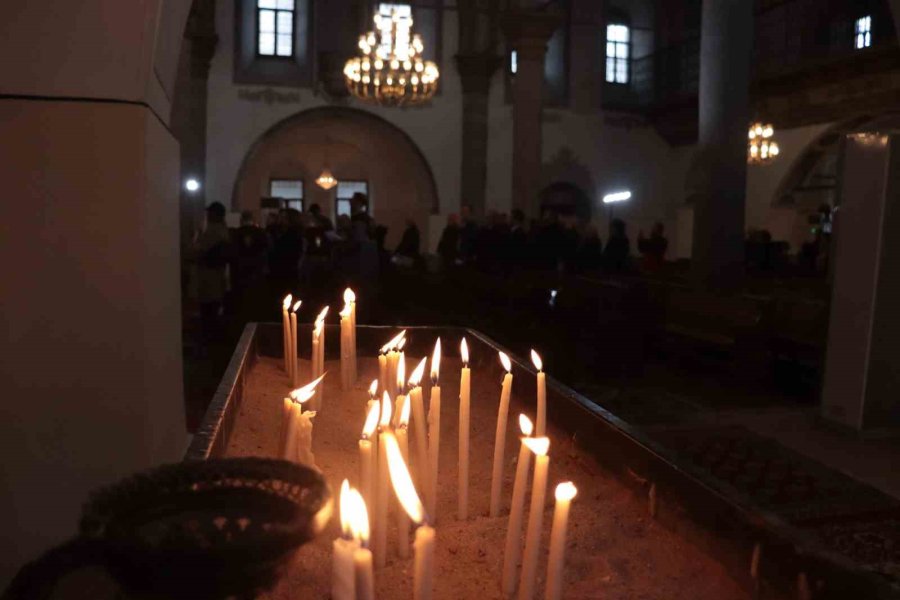 Miçing Ayininde Depremzedelere Dua