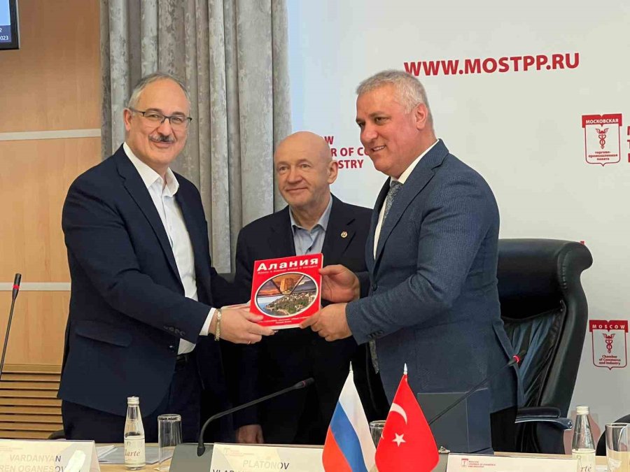 Erdem’den Rus İş İnsanlarına Alanya’ya Yatırım Çağrısı