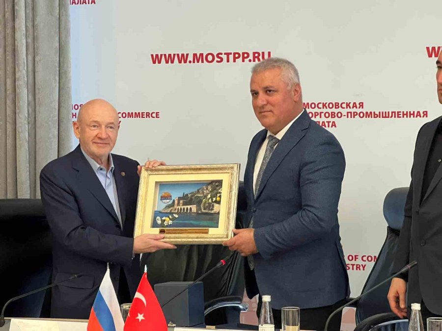 Erdem’den Rus İş İnsanlarına Alanya’ya Yatırım Çağrısı