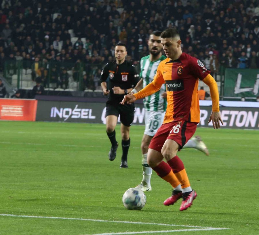 Spor Toto Süper Lig: Konyaspor: 0 - Galatasaray: 1 (ilk Yarı)