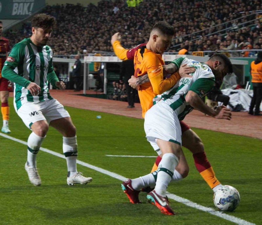 Spor Toto Süper Lig: Konyaspor: 0 - Galatasaray: 1 (ilk Yarı)