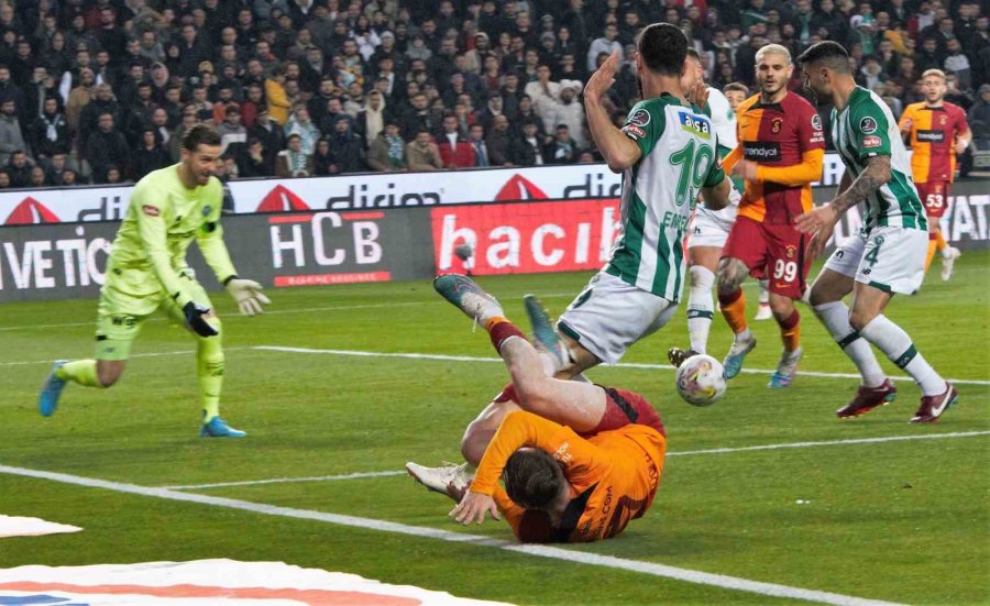Spor Toto Süper Lig: Konyaspor: 0 - Galatasaray: 1 (ilk Yarı)