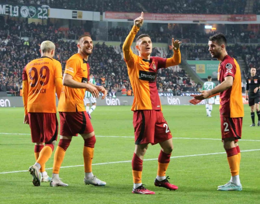 Spor Toto Süper Lig: Konyaspor: 0 - Galatasaray: 1 (ilk Yarı)