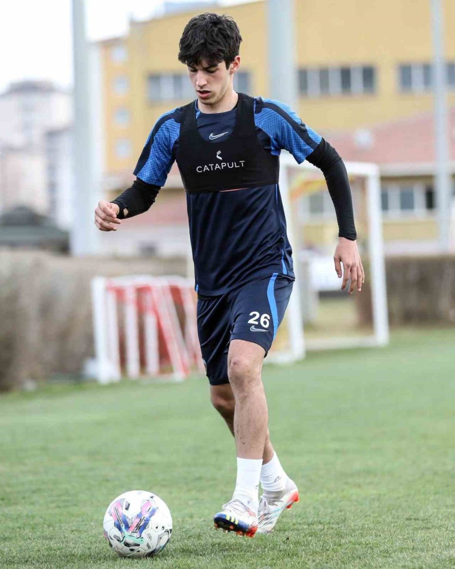 Kayserispor’dan 3 Futbolcuya Milli Davet