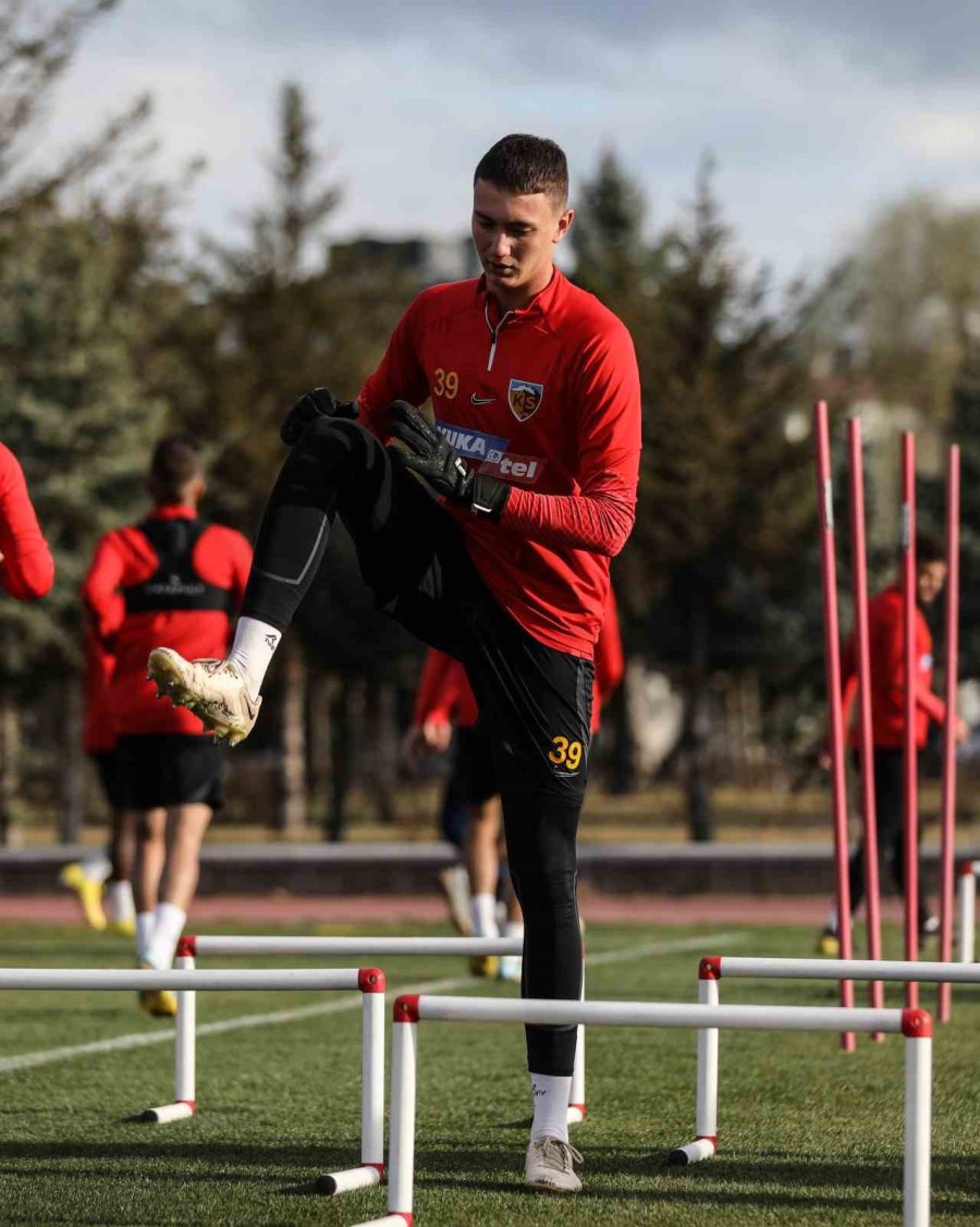 Kayserispor’da İzin Bitti