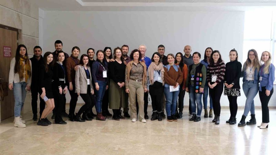 Deprem Travmasını Kum Oyunu İle Atlatacaklar