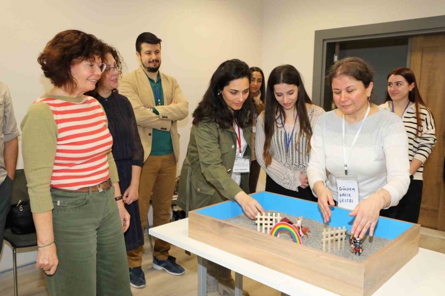 Deprem Travmasını Kum Oyunu İle Atlatacaklar