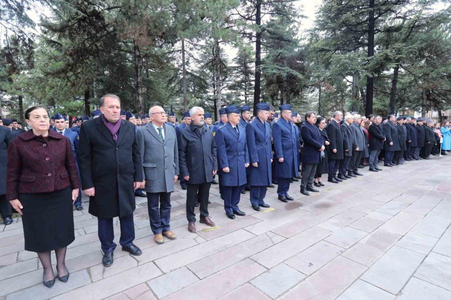 Hava Şehitliğinde Anma Töreni