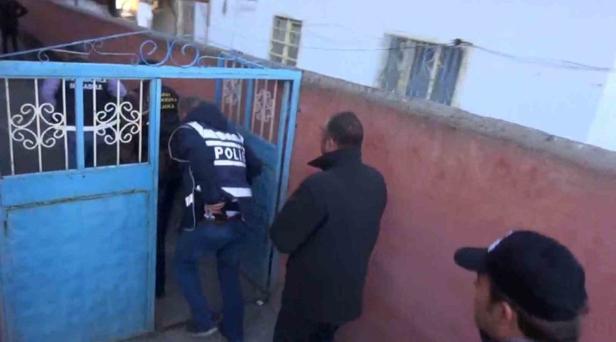 Aksaray’da “firari” Operasyonları: 10 Tutuklama