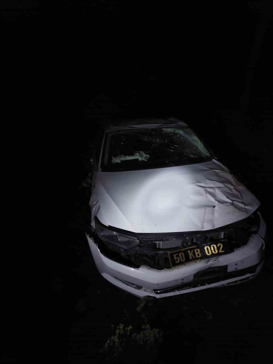 Mhp’nin Belediye Başkanları Kampı Dönüşü Kaza: 2 Yaralı