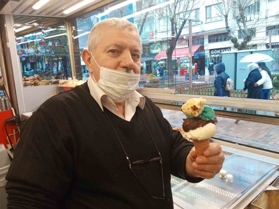 Dondurmacılar Güneşli Günleri Bekliyor