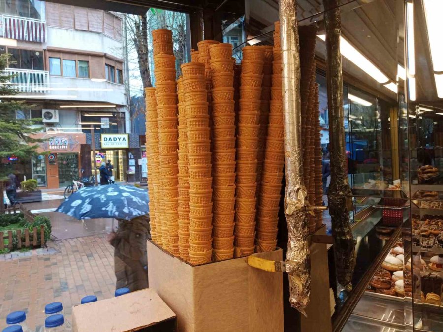 Dondurmacılar Güneşli Günleri Bekliyor