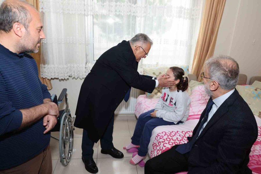 Büyükkılıç Ve Yıldız’dan Depremzedelere Ziyaret