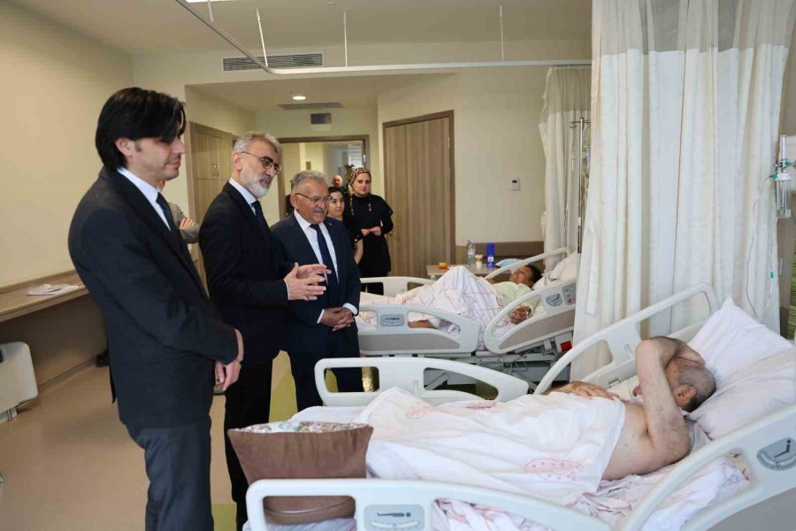 Büyükkılıç Ve Yıldız’dan Depremzedelere Ziyaret