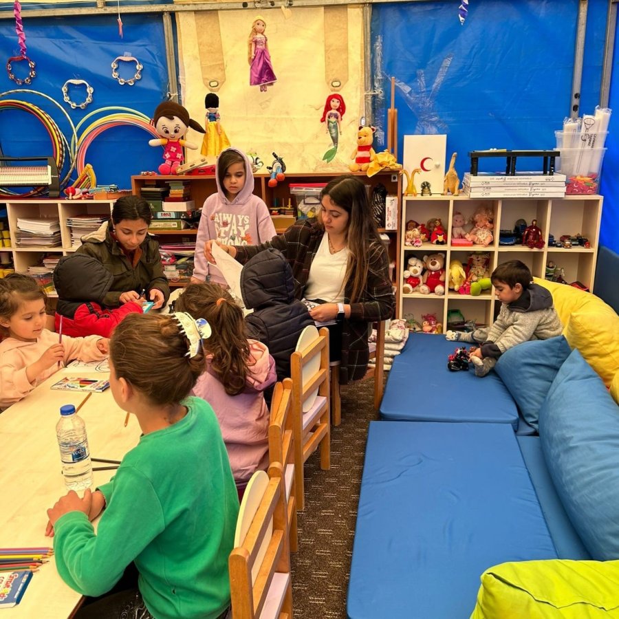 Anadolu Üniversitesi’nden Depremzede Çocuklar İçin Etkinlik Alanı