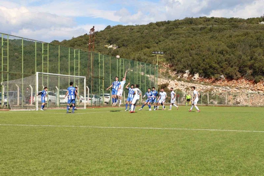 Derbinin Kazananı Kaş Belediye Spor Oldu