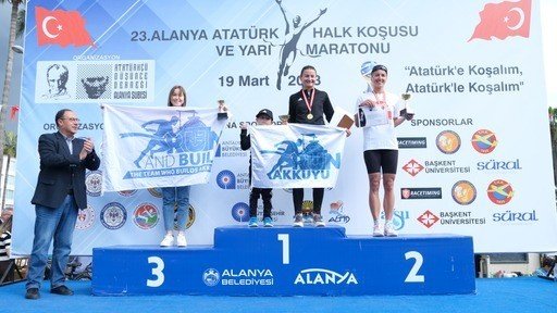 23. Alanya Atatürk Halk Koşusu Ve Yarı Maratonu Tamamlandı