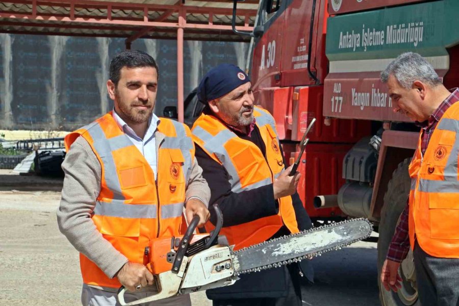 İmamlar ‘ya Allah Bismillah’ Deyip Orman Yangını Gönüllüsü Oldu