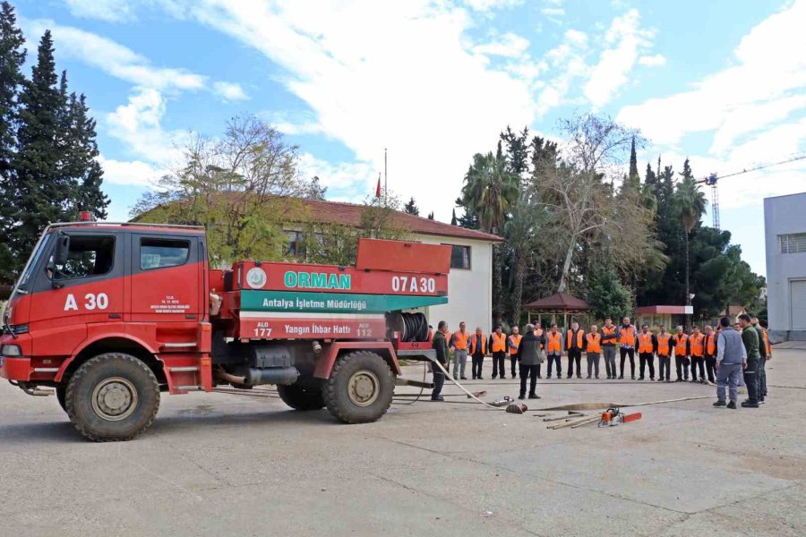 İmamlar ‘ya Allah Bismillah’ Deyip Orman Yangını Gönüllüsü Oldu