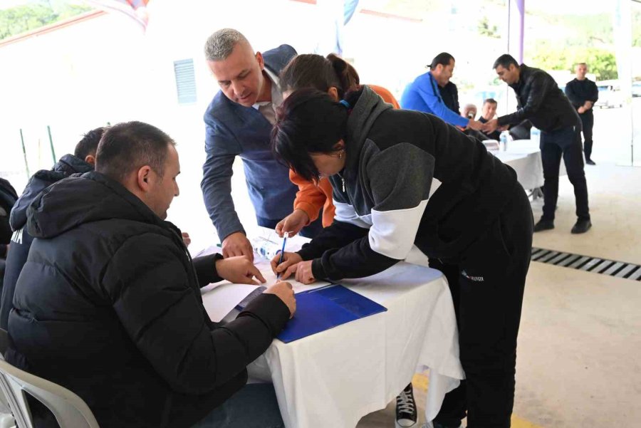 Çamyuva Kapalı Pazar Yerinin Kuraları Çekildi