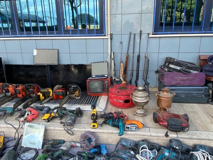 Konya’da Hırsızlık Malları Satan Şüpheliler Yakalandı