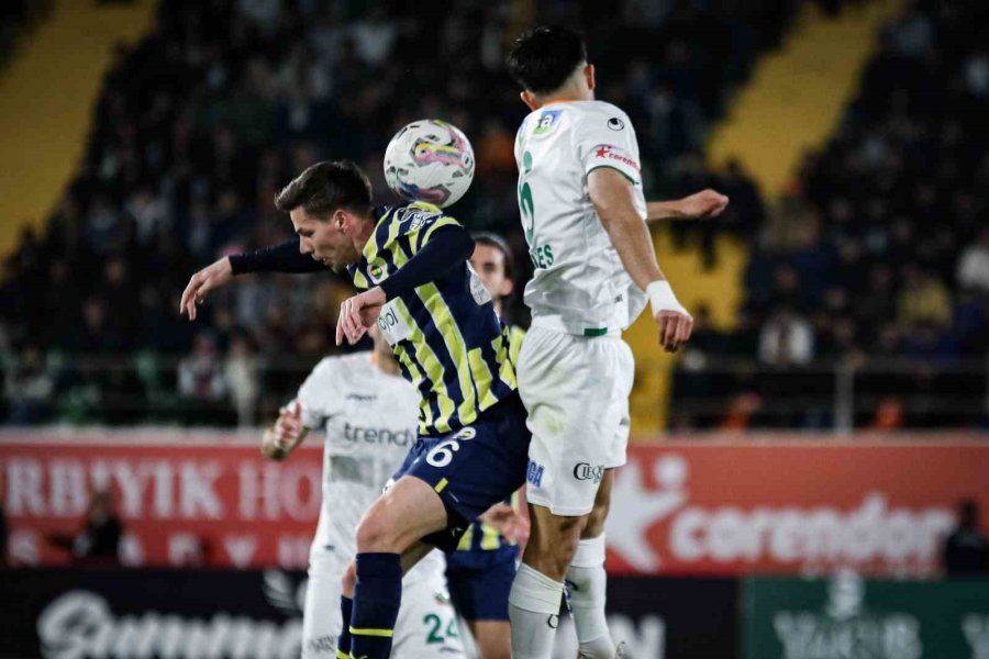 Spor Toto Süper Lig: Corendon Alanyaspor: 1 - Fenerbahçe: 3 (maç Sonucu)