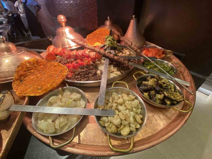 Gastronomiyi Enkaz Altında Bırakmadılar