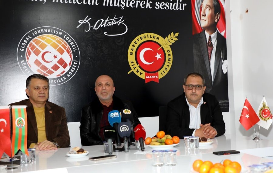 Alanyaspor Başkanı Çavuşoğlu: "maçın Sonucuyla Oynandı. Ben Böyle Bir Penaltı Görmedim"