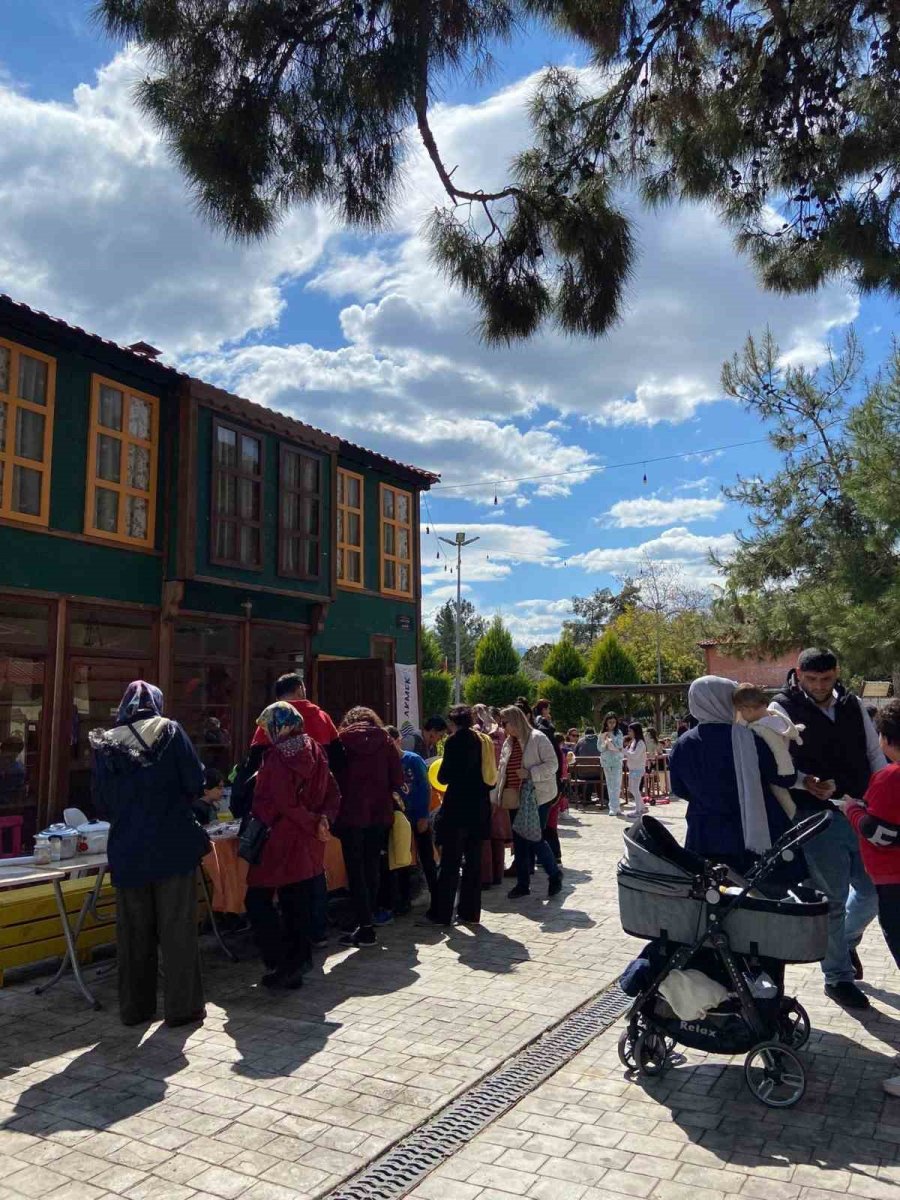 Kepez’den Depremzedelere Yardım Etkinliği